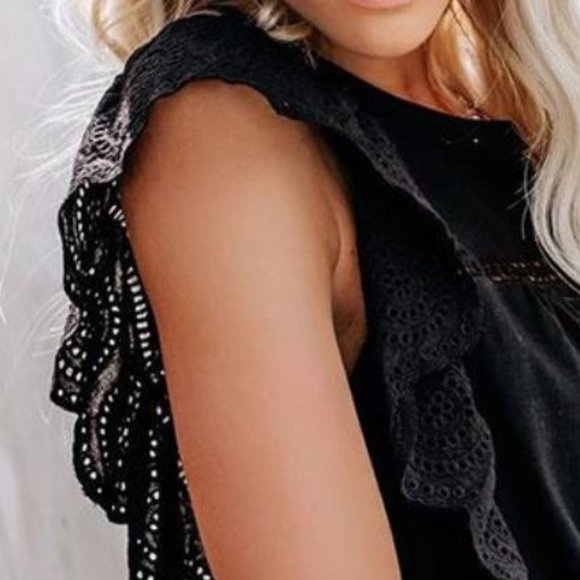 Black On Trend Cut Out Ruffle Sleeve - Picture 5 of 5